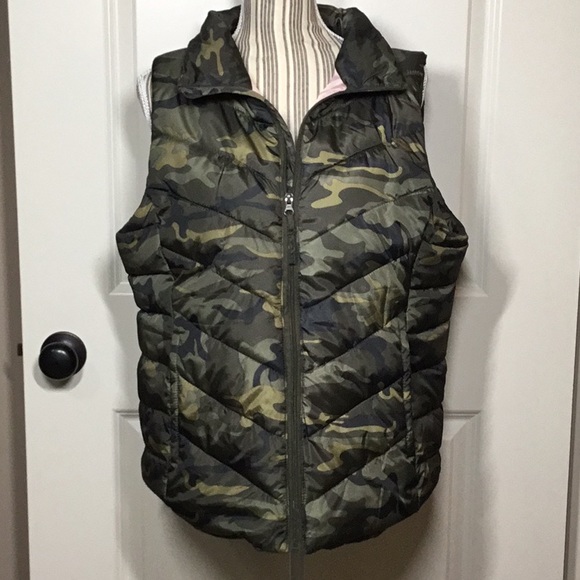 SO Jackets & Blazers - Juniors’ SO Camo Puffer Vest - XL